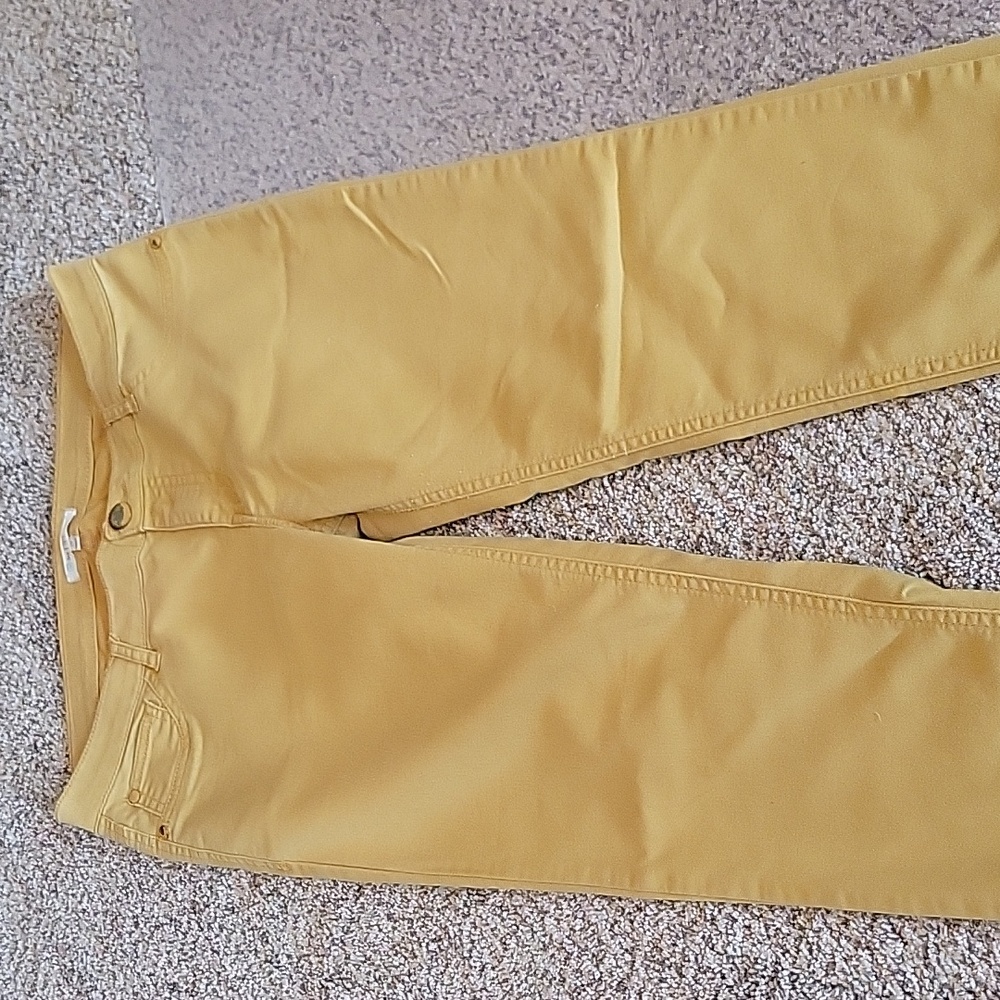 Love fire mustard color lightweight jeans